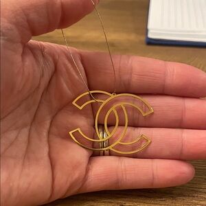 Pretty pendant/ornament